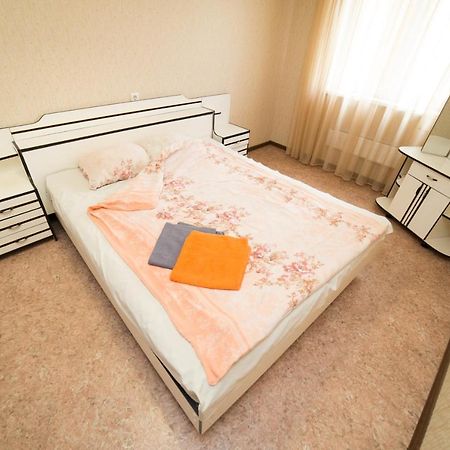 2К Quartira Na Obl B - Ce Apartment Chelyabinsk Ngoại thất bức ảnh